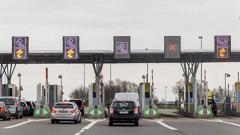 Gare de péage autoroute sans barrière